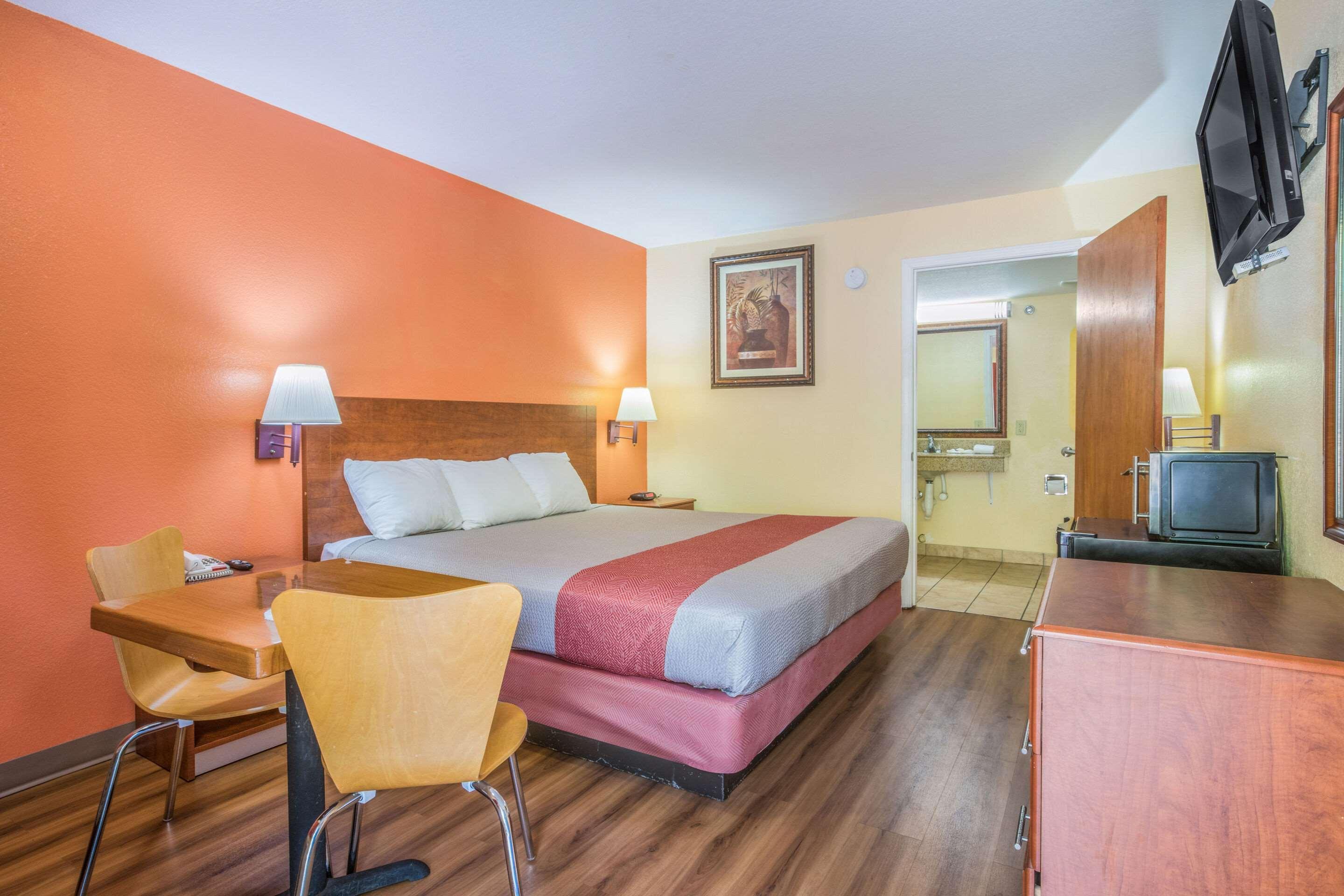 Rodeway Inn & Suites Macon Exterior foto