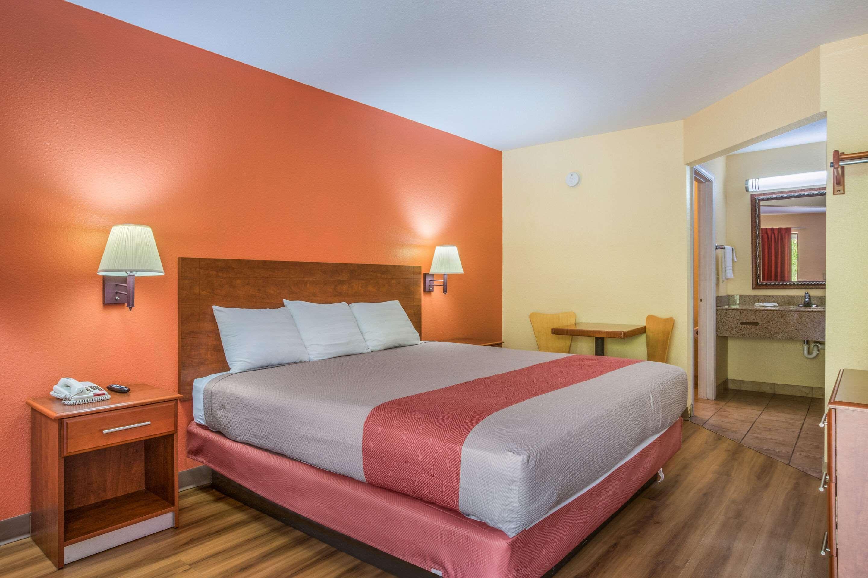 Rodeway Inn & Suites Macon Exterior foto