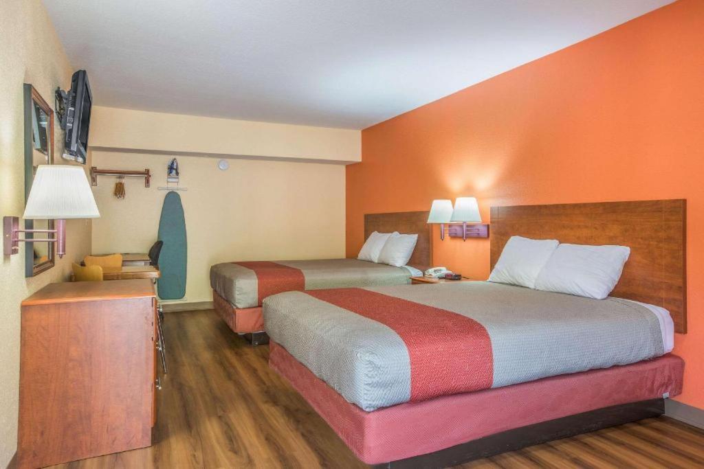 Rodeway Inn & Suites Macon Exterior foto